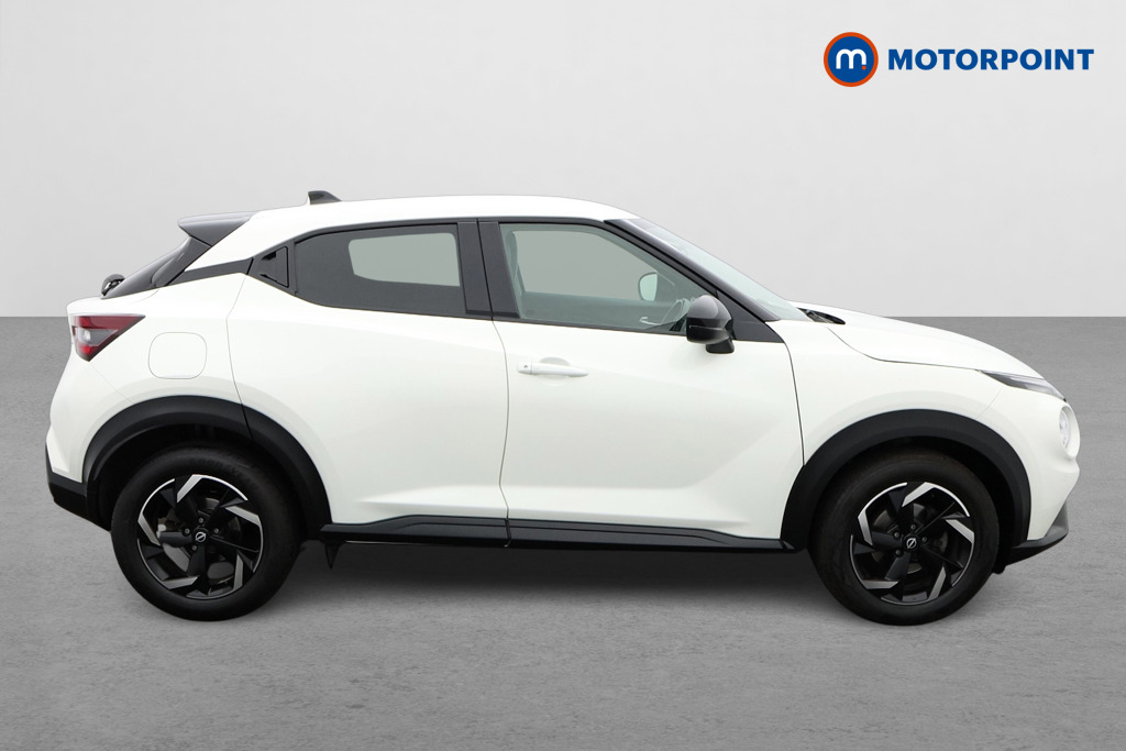 Nissan Juke N-Connecta Manual Petrol SUV - Stock Number (1566138) - Drivers side