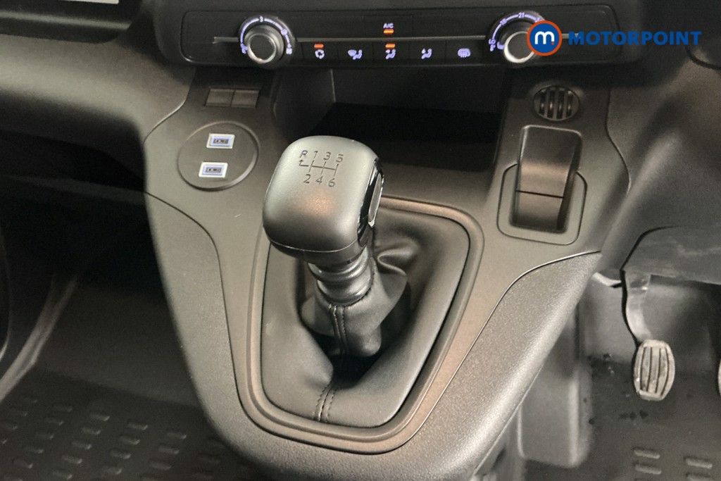 Vauxhall Combo Cargo Prime Manual Diesel Crew Bus - Stock Number (1567131) - 14th supplementary image