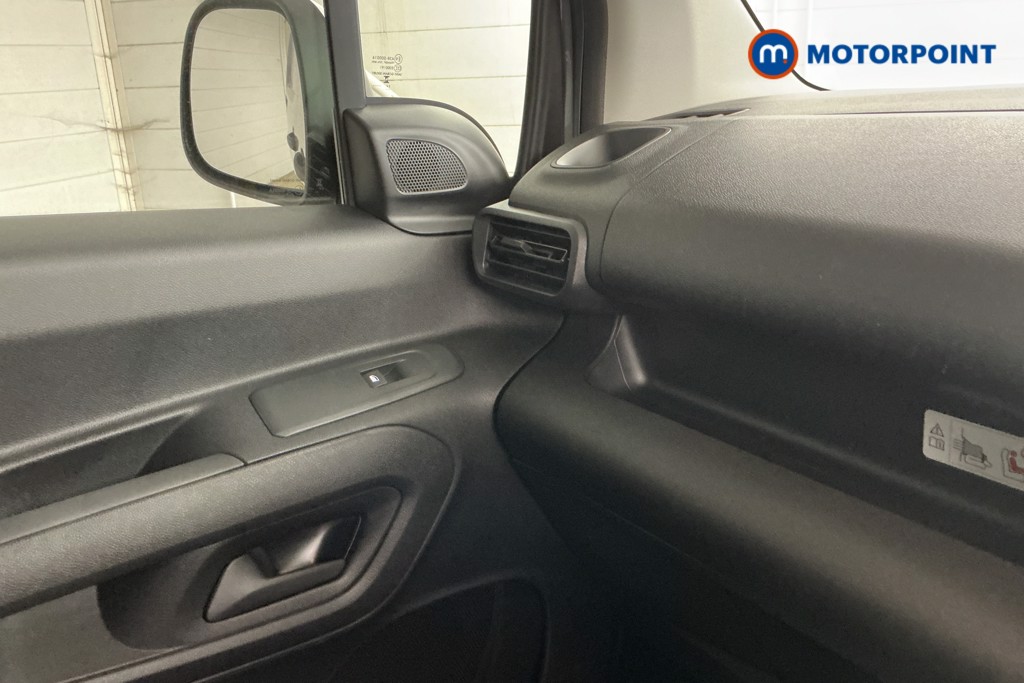 Vauxhall Combo Cargo Prime Manual Diesel Crew Bus - Stock Number (1567131) - 16th supplementary image