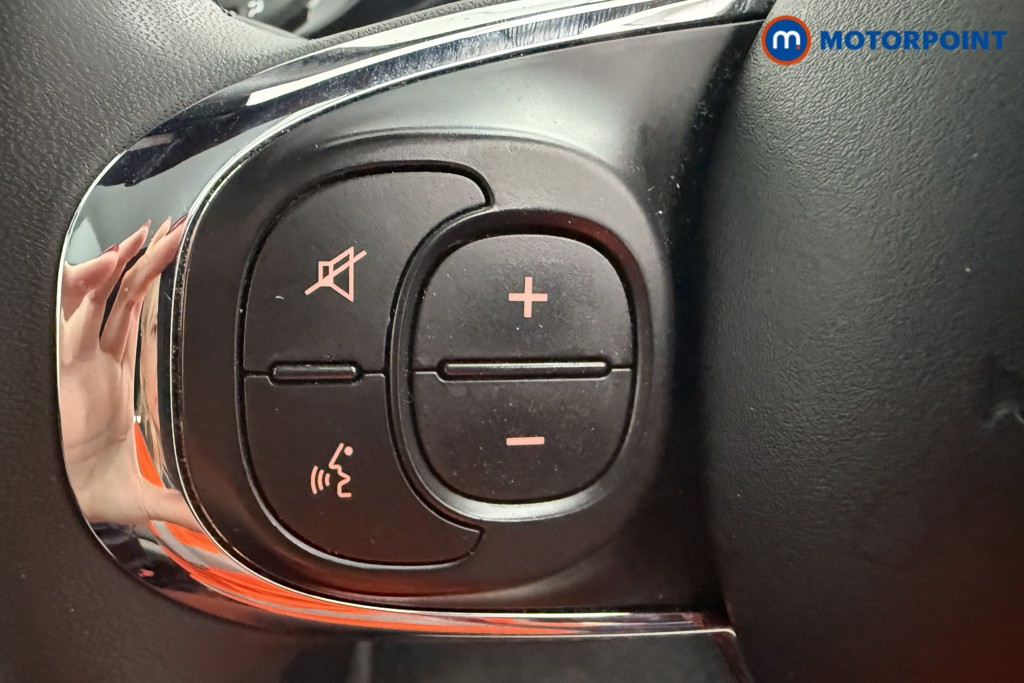 Fiat 500 Dolcevita Manual Petrol-Electric Hybrid Hatchback - Stock Number (1568036) - 3rd supplementary image