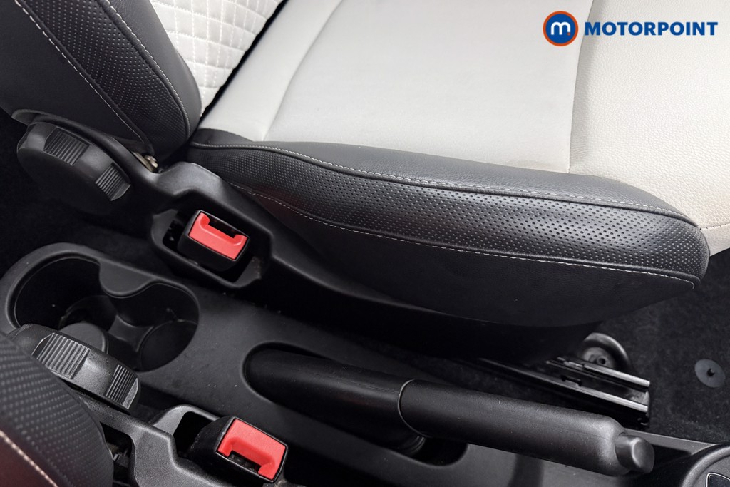 Fiat 500 Dolcevita Manual Petrol-Electric Hybrid Hatchback - Stock Number (1568036) - 12th supplementary image