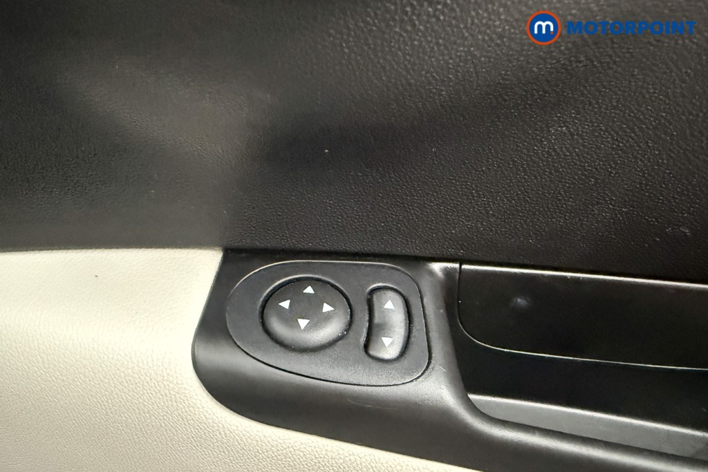 Fiat 500 Dolcevita Manual Petrol-Electric Hybrid Hatchback - Stock Number (1568036) - 15th supplementary image