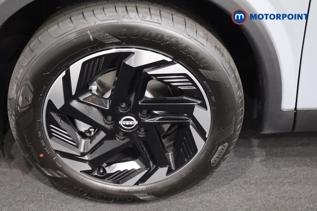 Nissan Qashqai N-Connecta Automatic Petrol SUV - Stock Number (1569875) - 25th supplementary image