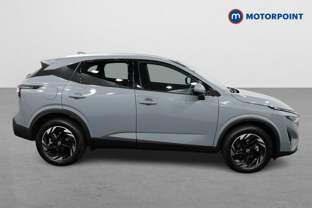 Nissan Qashqai N-Connecta Automatic Petrol SUV - Stock Number (1569875) - Drivers side