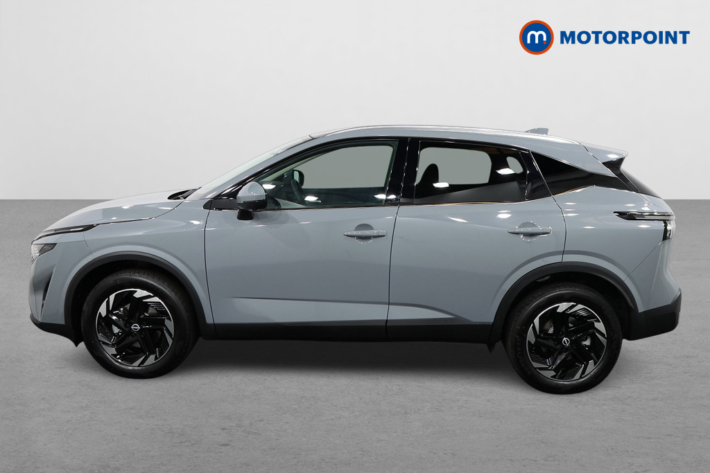 Nissan Qashqai N-Connecta Automatic Petrol SUV - Stock Number (1569875) - Passenger side