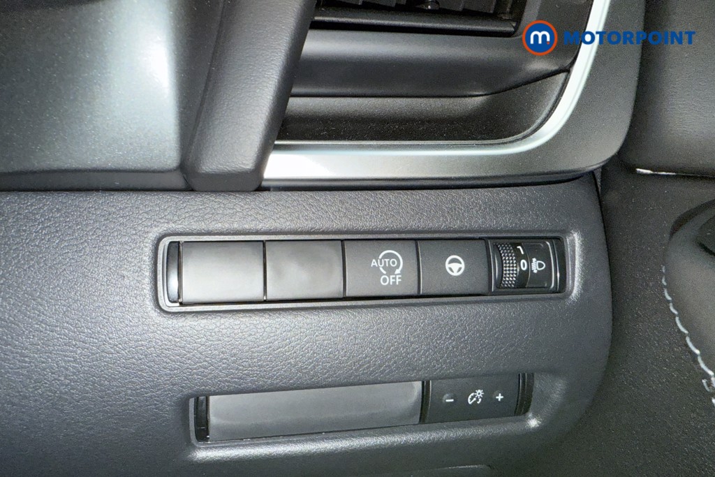 Nissan Qashqai N-Connecta Automatic Petrol SUV - Stock Number (1569893) - 17th supplementary image