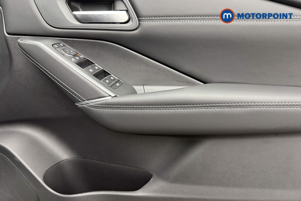 Nissan Qashqai N-Connecta Automatic Petrol SUV - Stock Number (1569893) - 18th supplementary image