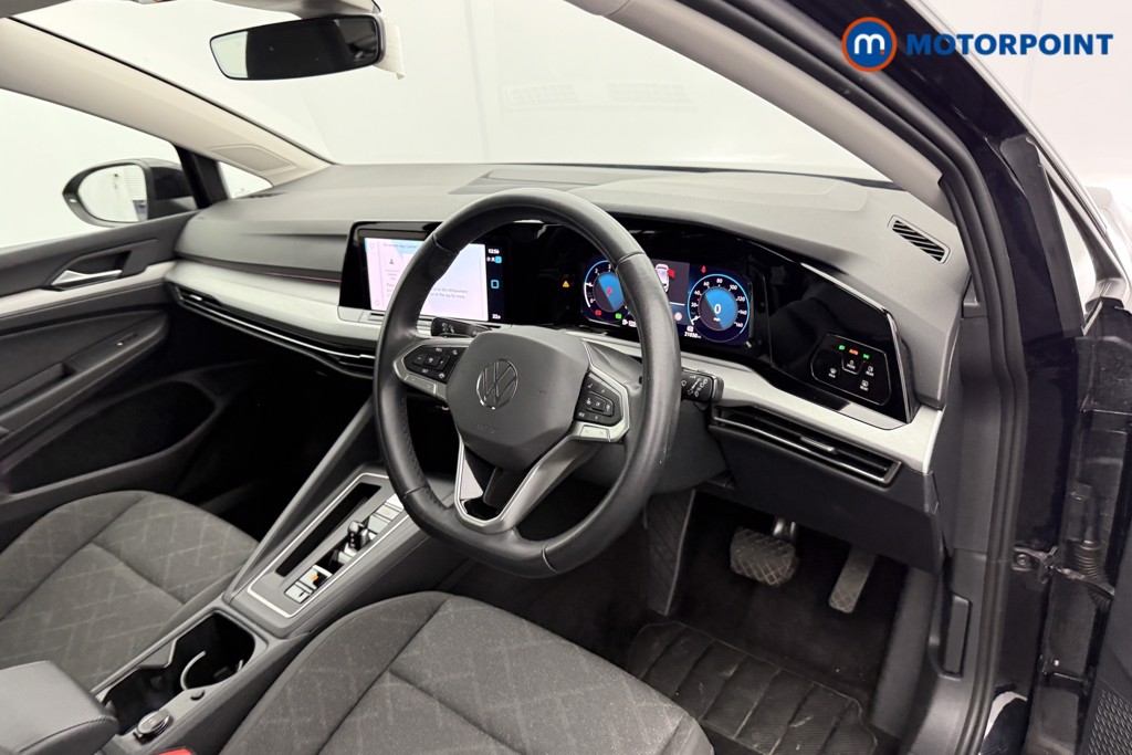 Volkswagen Golf Life Automatic Diesel Hatchback - Stock Number (1570132) - 4th supplementary image