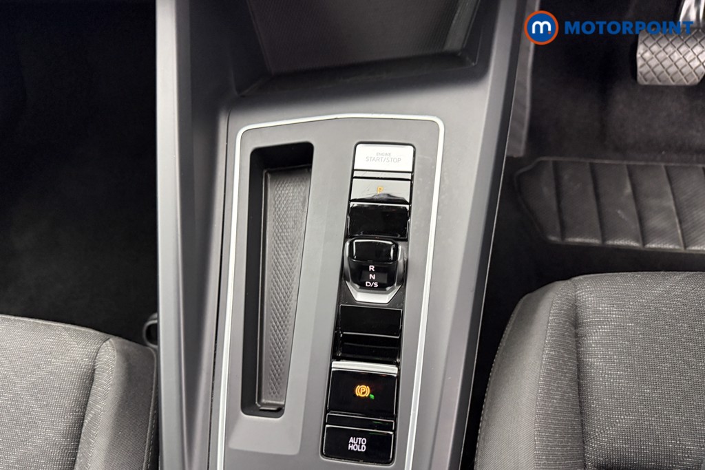 Volkswagen Golf Life Automatic Diesel Hatchback - Stock Number (1570132) - 13th supplementary image