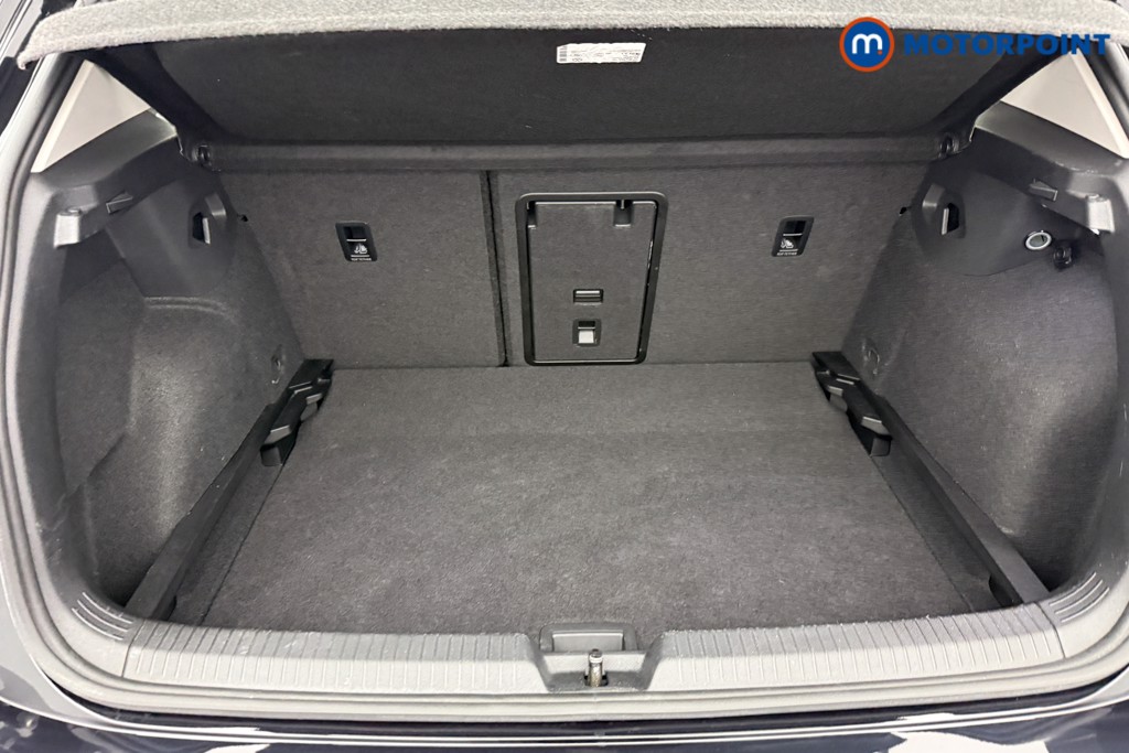 Volkswagen Golf Life Automatic Diesel Hatchback - Stock Number (1570132) - 21st supplementary image