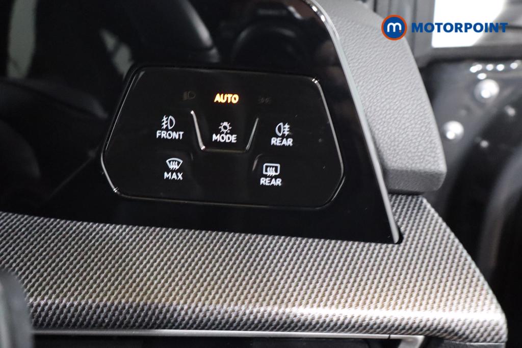Volkswagen Golf GTE Automatic Petrol Plug-In Hybrid Hatchback - Stock Number (1570168) - 11th supplementary image