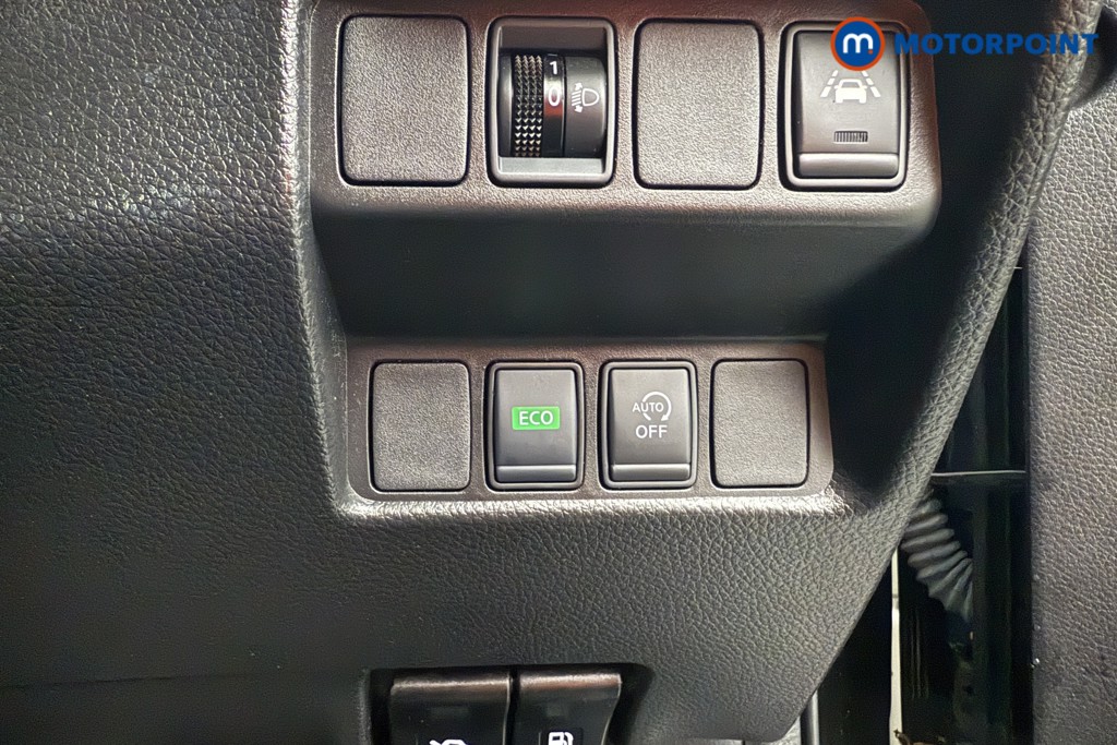 Nissan Qashqai Acenta Premium Automatic Petrol SUV - Stock Number (1570270) - 21st supplementary image