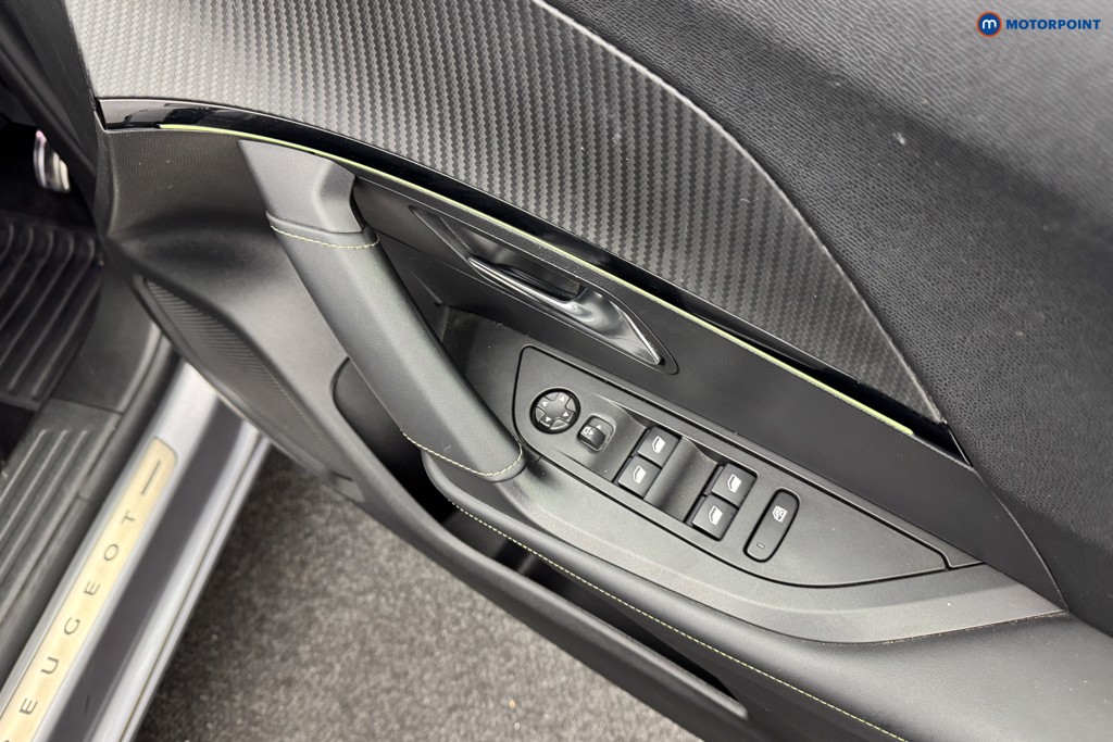 Peugeot 2008 GT Manual Petrol SUV - Stock Number (1570683) - 16th supplementary image