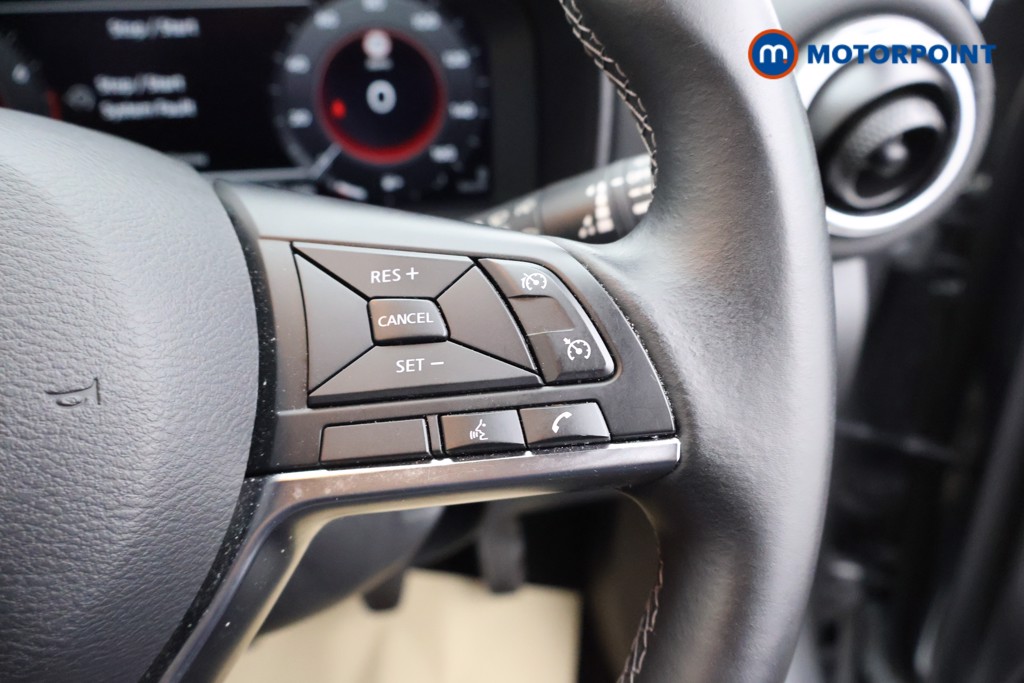 Nissan Juke N-Connecta Manual Petrol SUV - Stock Number (1570862) - 3rd supplementary image