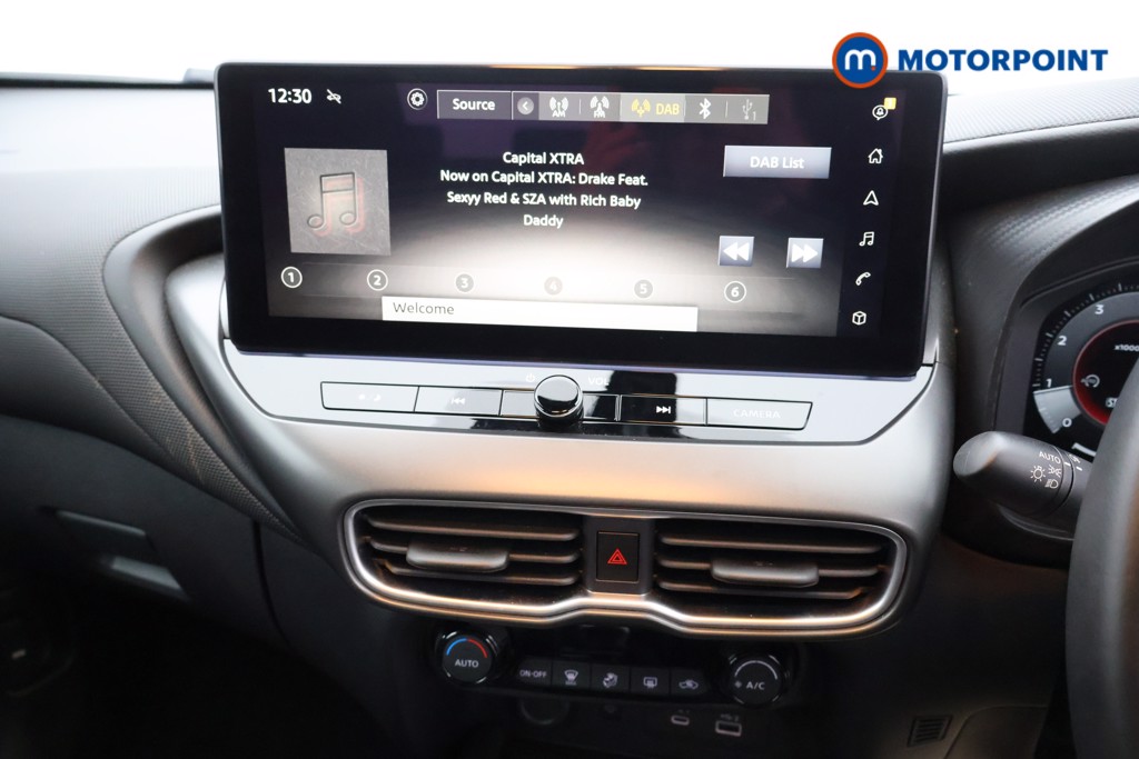 Nissan Juke N-Connecta Manual Petrol SUV - Stock Number (1570862) - 5th supplementary image