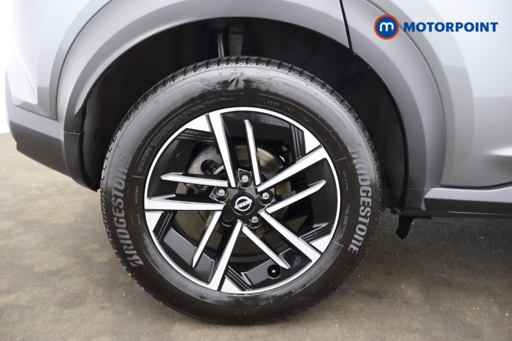 Nissan Juke N-Connecta Manual Petrol SUV - Stock Number (1570862) - 16th supplementary image