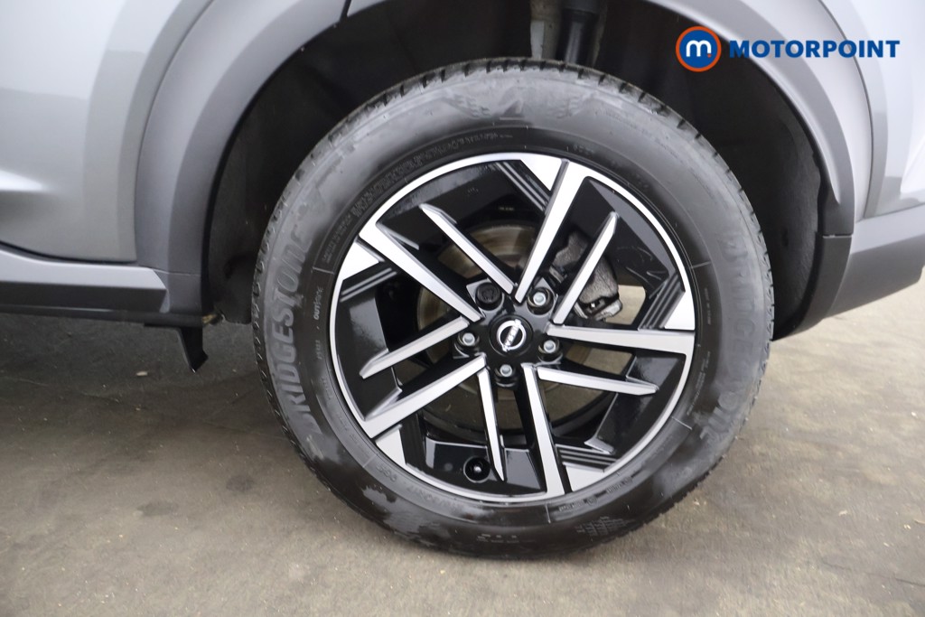 Nissan Juke N-Connecta Manual Petrol SUV - Stock Number (1570862) - 19th supplementary image