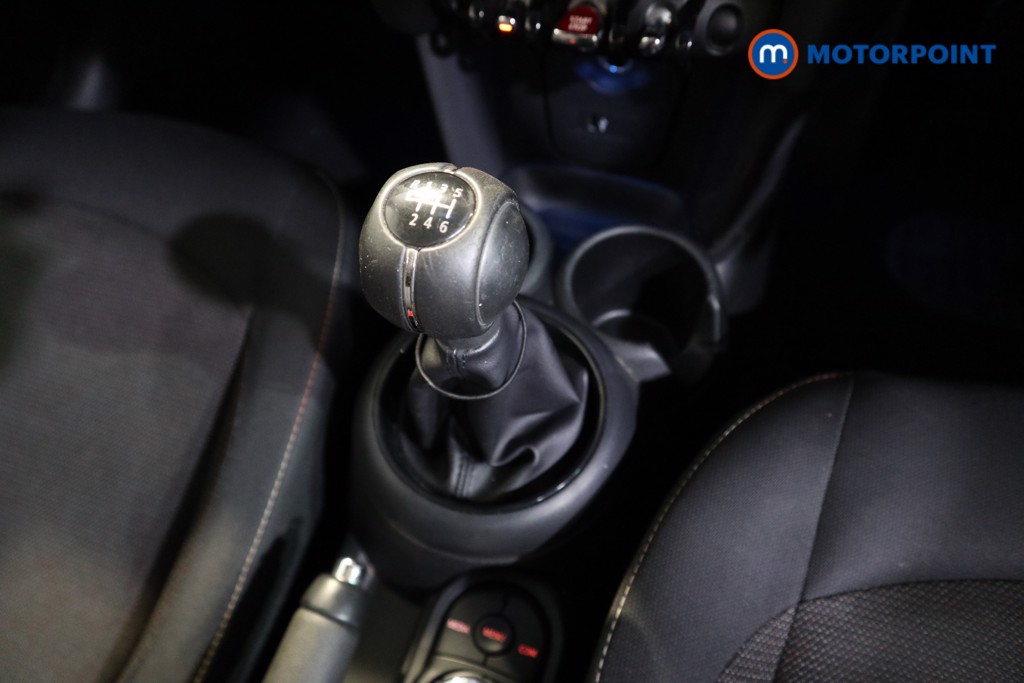 Mini Hatchback Cooper Classic Manual Petrol Hatchback - Stock Number (1571916) - 9th supplementary image