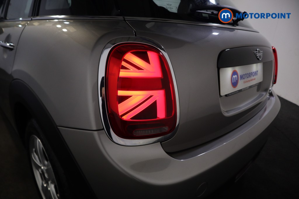 Mini Hatchback Cooper Classic Manual Petrol Hatchback - Stock Number (1571916) - 19th supplementary image