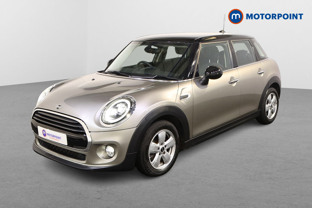 Mini Hatchback Cooper Classic Manual Petrol Hatchback - Stock Number (1571916) - Passenger side front corner