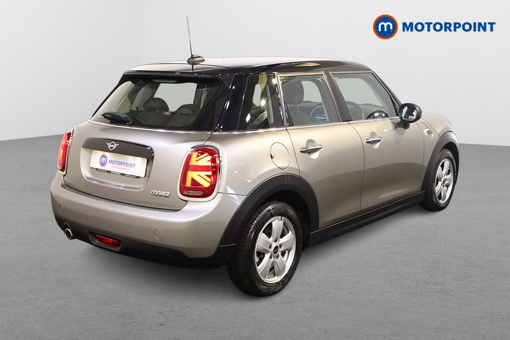 Mini Hatchback Cooper Classic Manual Petrol Hatchback - Stock Number (1571916) - Drivers side rear corner