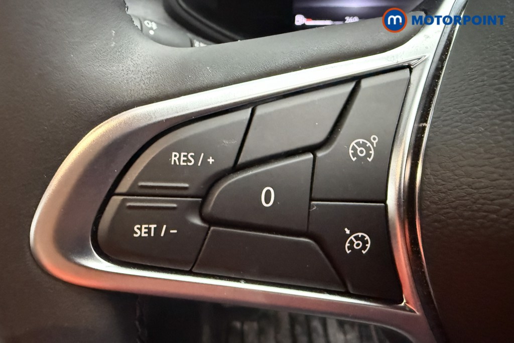 Renault Clio Evolution Manual Petrol Hatchback - Stock Number (1572593) - 4th supplementary image