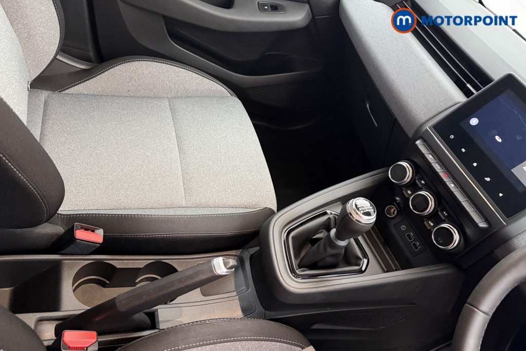 Renault Clio Evolution Manual Petrol Hatchback - Stock Number (1572593) - 13th supplementary image