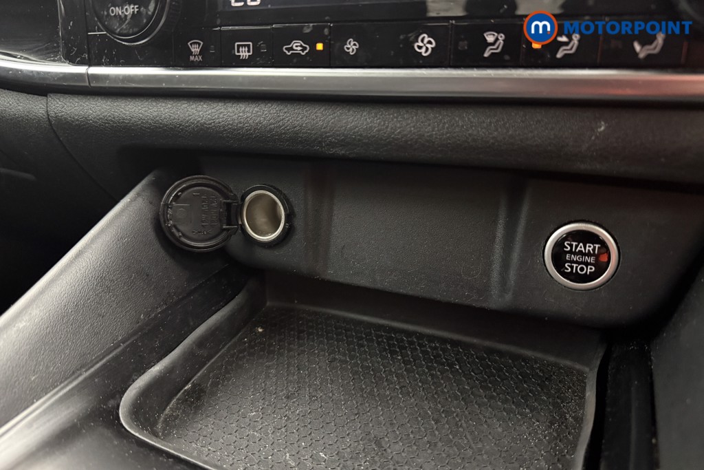 Nissan Qashqai N-Connecta Automatic Petrol SUV - Stock Number (1573529) - 13th supplementary image
