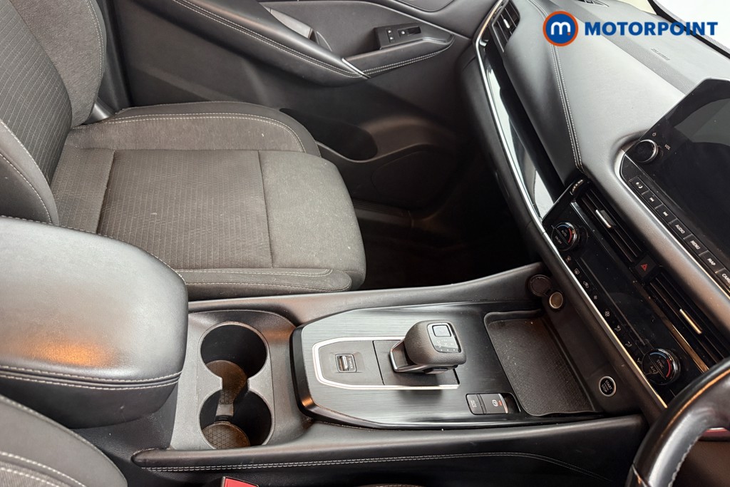 Nissan Qashqai N-Connecta Automatic Petrol SUV - Stock Number (1573529) - 16th supplementary image
