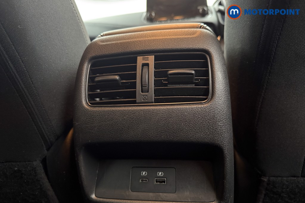 Nissan Qashqai N-Connecta Automatic Petrol SUV - Stock Number (1573529) - 23rd supplementary image