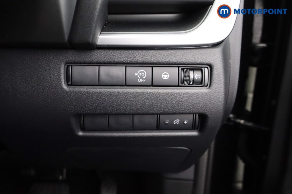 Nissan Qashqai N-Connecta Automatic Petrol SUV - Stock Number (1573547) - 14th supplementary image