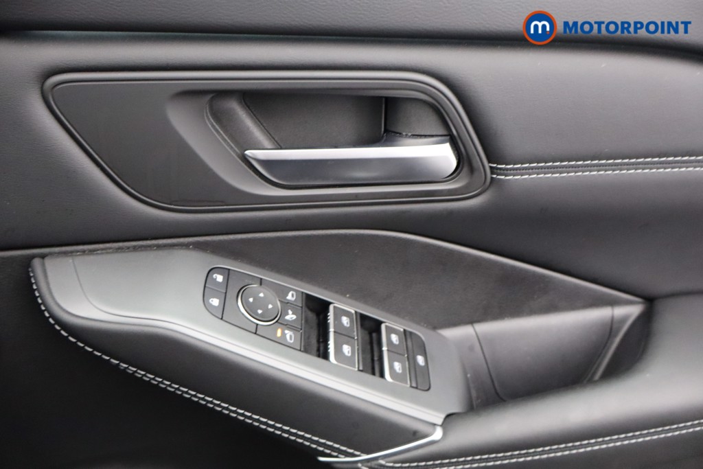 Nissan Qashqai N-Connecta Automatic Petrol SUV - Stock Number (1573547) - 15th supplementary image