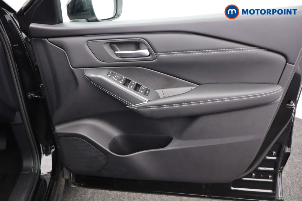 Nissan Qashqai N-Connecta Automatic Petrol SUV - Stock Number (1573547) - 16th supplementary image