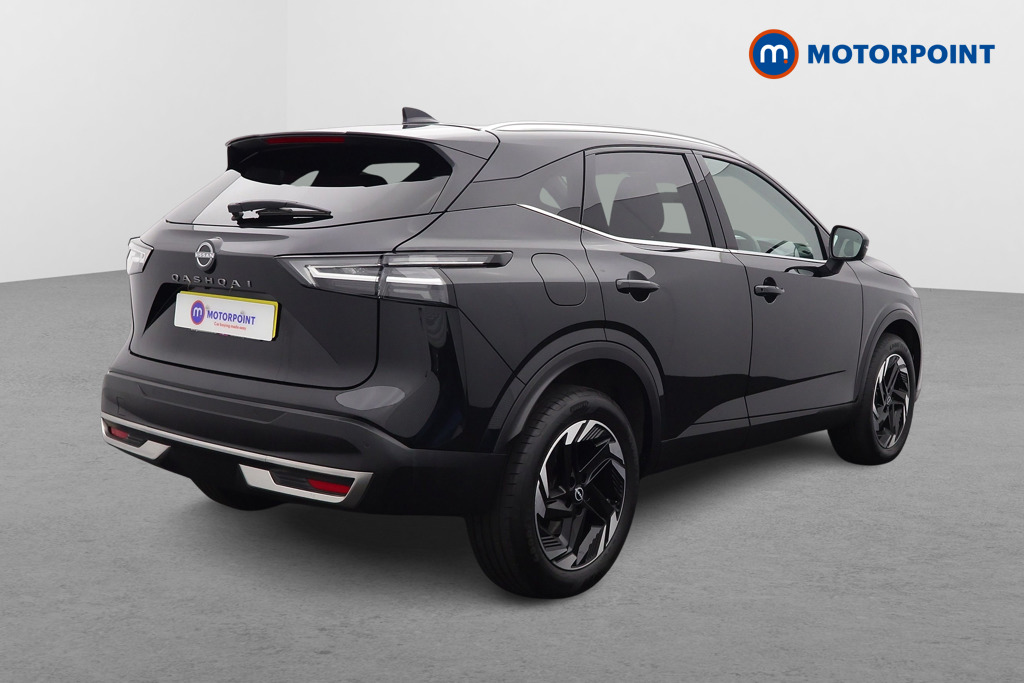 Nissan Qashqai N-Connecta Automatic Petrol SUV - Stock Number (1573547) - Drivers side rear corner