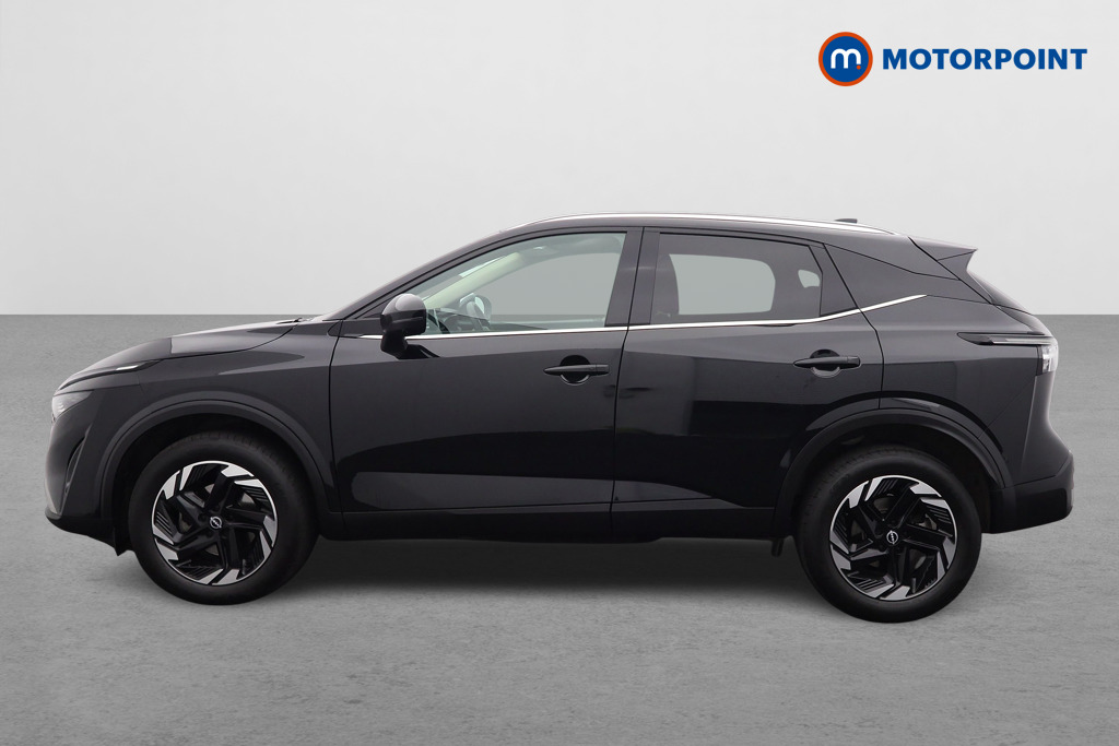 Nissan Qashqai N-Connecta Automatic Petrol SUV - Stock Number (1573547) - Passenger side