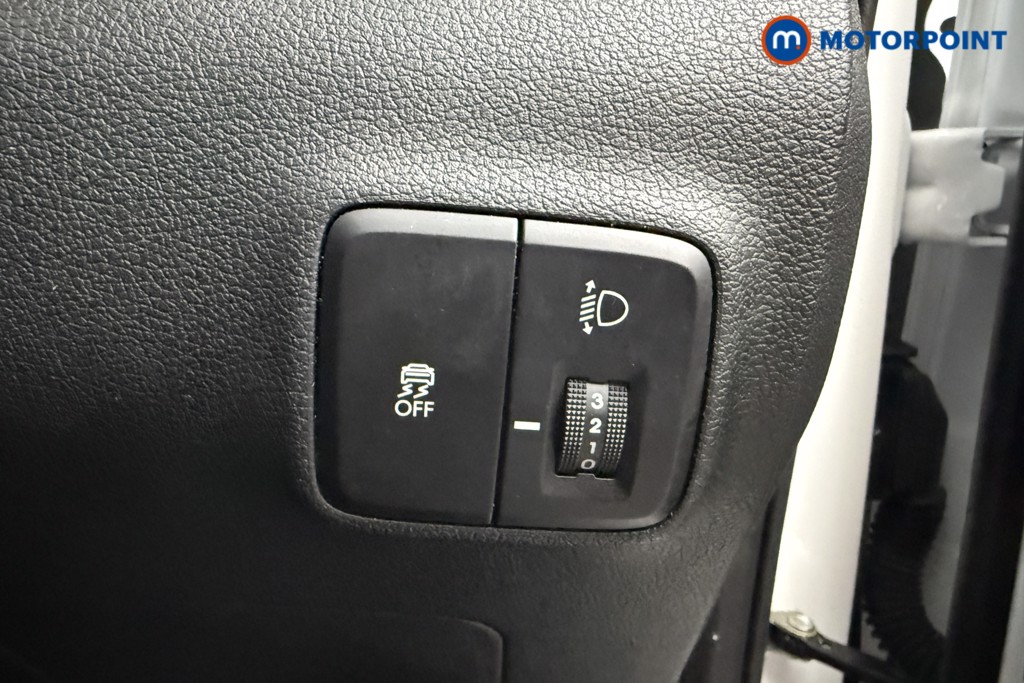 Hyundai I10 Advance Automatic Petrol Hatchback - Stock Number (1573860) - 17th supplementary image