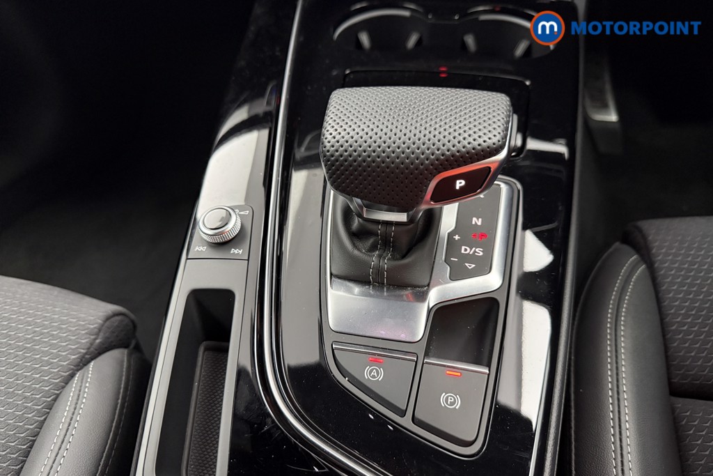 Audi A4 Black Edition Automatic Petrol Saloon - Stock Number (1574000) - 17th supplementary image