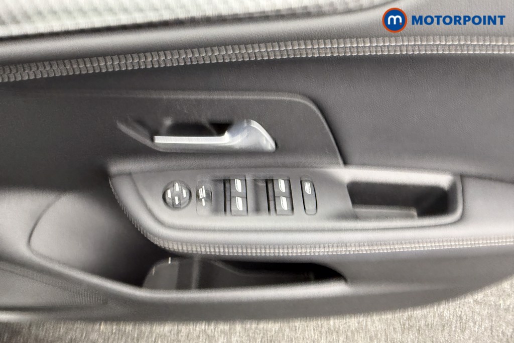Vauxhall Mokka Sri Premium Automatic Electric SUV - Stock Number (1574243) - 15th supplementary image