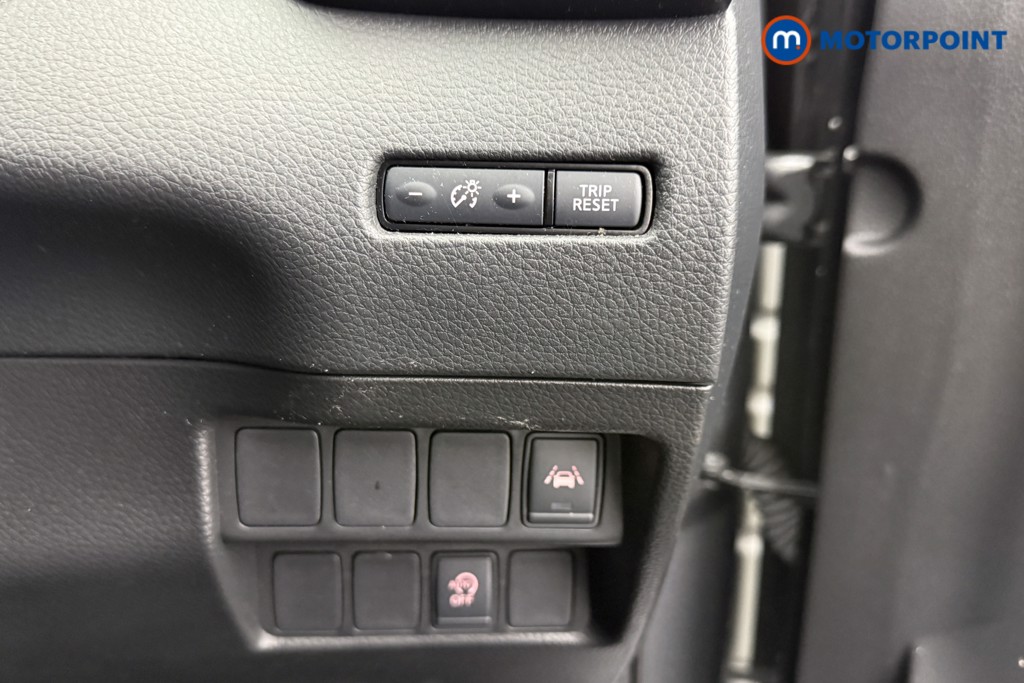 Nissan Qashqai N-Motion Manual Petrol SUV - Stock Number (1574287) - 13th supplementary image