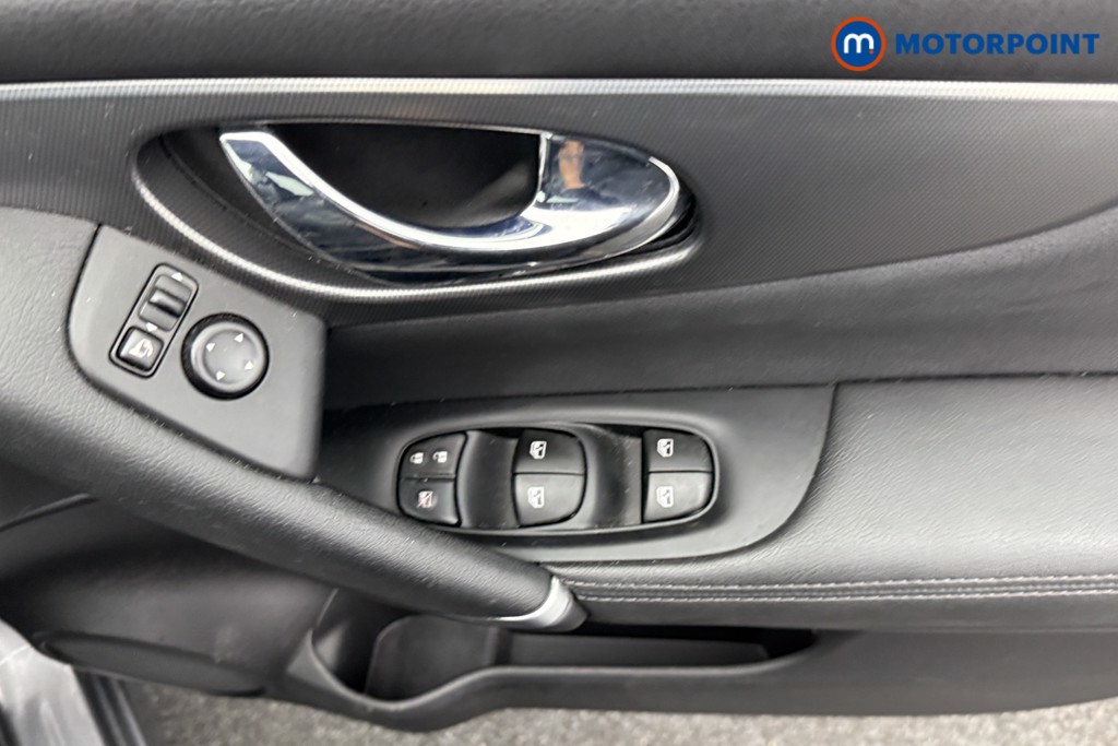 Nissan Qashqai N-Motion Manual Petrol SUV - Stock Number (1574287) - 14th supplementary image