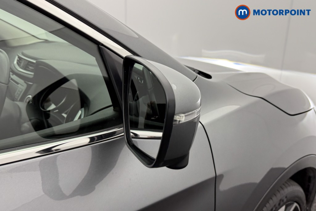 Nissan Qashqai N-Motion Manual Petrol SUV - Stock Number (1574287) - 17th supplementary image