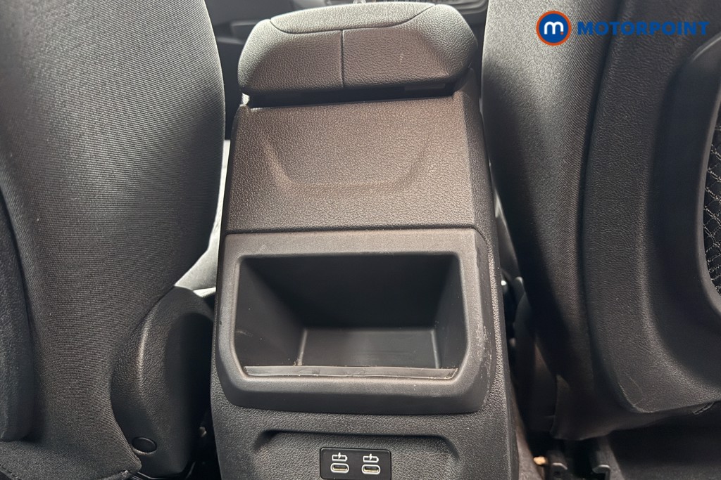 BMW 1 Series SE Automatic Petrol Hatchback - Stock Number (1574311) - 24th supplementary image