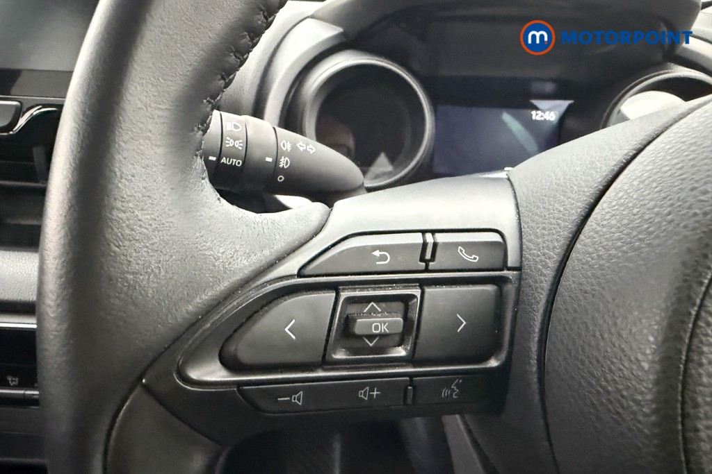 Toyota Yaris Design Automatic Petrol-Electric Hybrid Hatchback - Stock Number (1574473) - 13th supplementary image