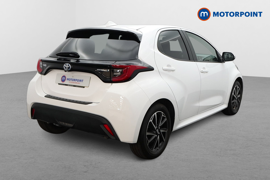 Toyota Yaris Design Automatic Petrol-Electric Hybrid Hatchback - Stock Number (1574473) - Drivers side rear corner