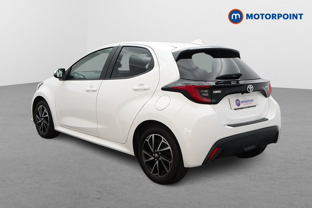 Toyota Yaris Design Automatic Petrol-Electric Hybrid Hatchback - Stock Number (1574473) - Passenger side rear corner