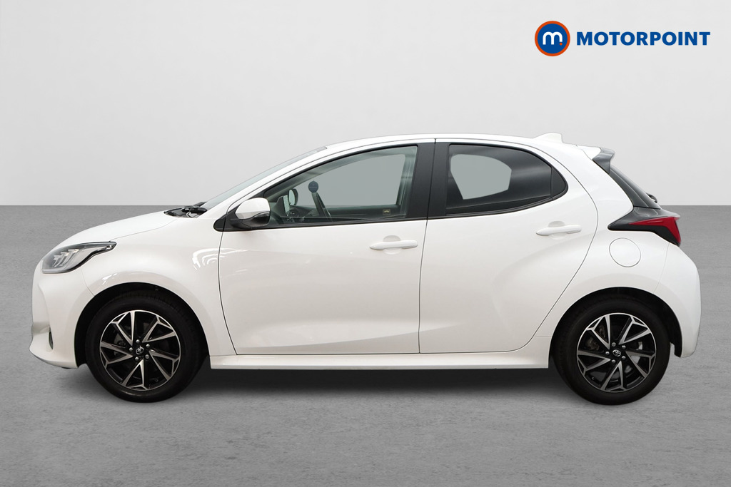 Toyota Yaris Design Automatic Petrol-Electric Hybrid Hatchback - Stock Number (1574473) - Passenger side