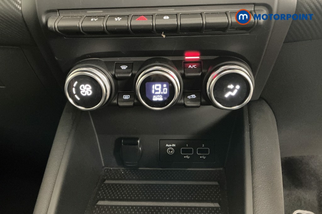 Renault Captur R.S. Line Automatic Petrol-Electric Hybrid SUV - Stock Number (1574600) - 15th supplementary image