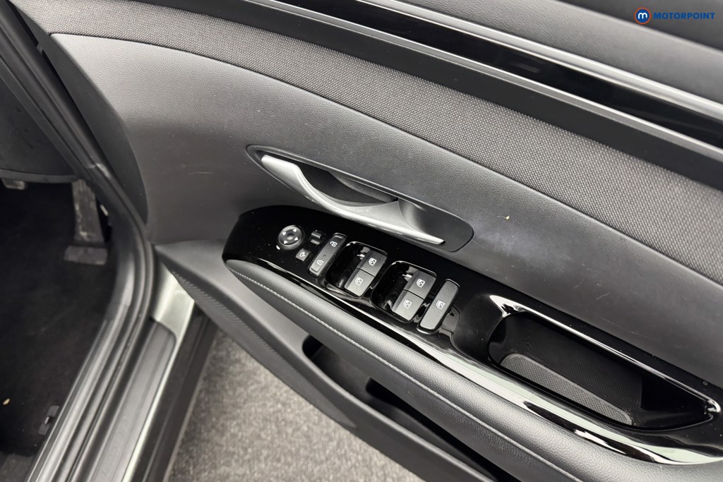 Hyundai Tucson Premium Manual Petrol SUV - Stock Number (1574602) - 16th supplementary image