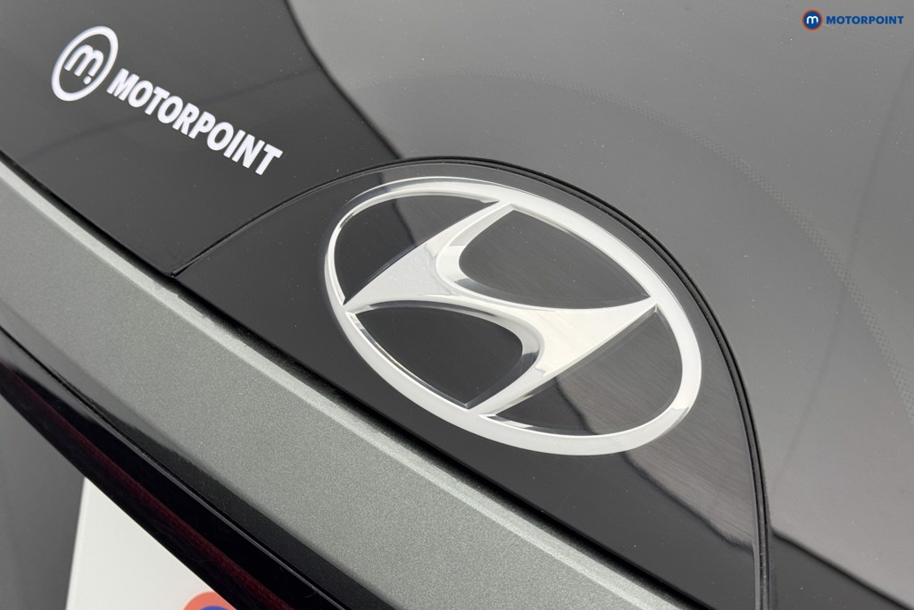 Hyundai Tucson Premium Manual Petrol SUV - Stock Number (1574602) - 17th supplementary image
