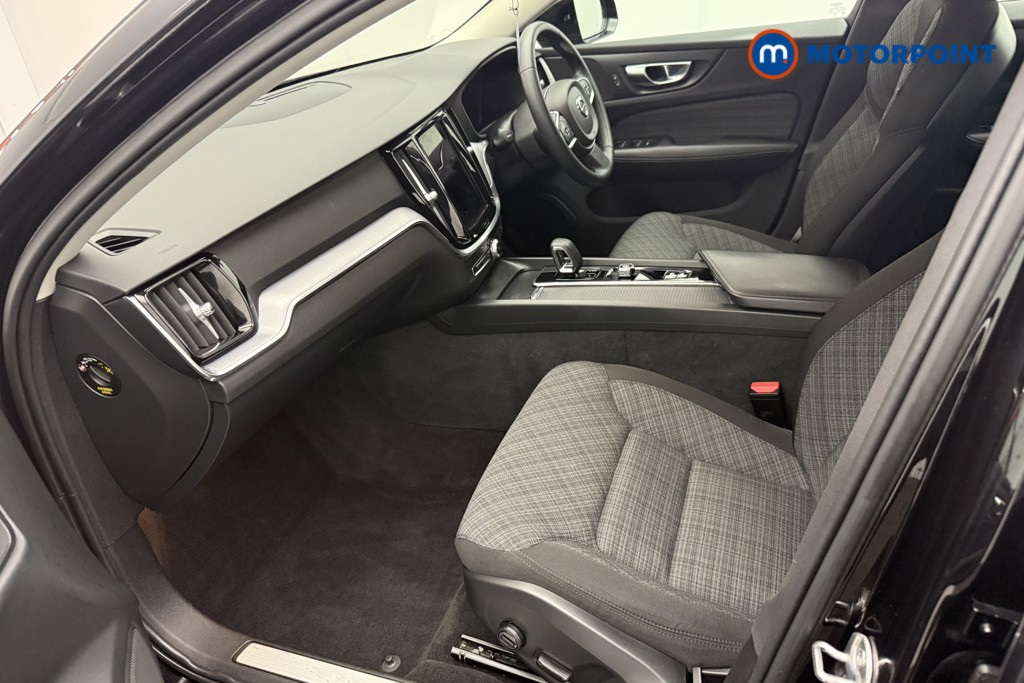 Volvo V60 Core Automatic Petrol Estate - Stock Number (1574722) - 1st supplementary image
